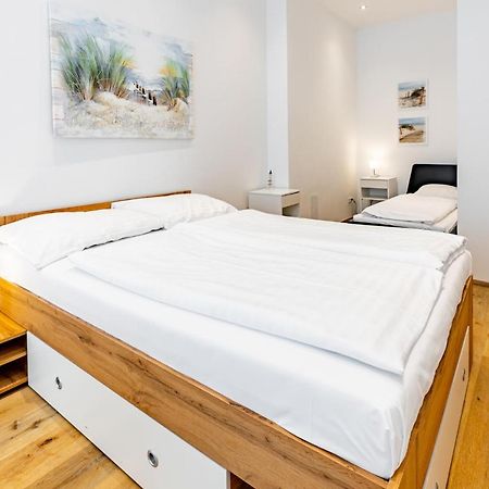 Budget Rooms West With Shared Kitchen Wiedeń Zewnętrze zdjęcie