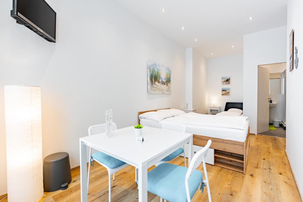 Budget Rooms West With Shared Kitchen Wiedeń Zewnętrze zdjęcie