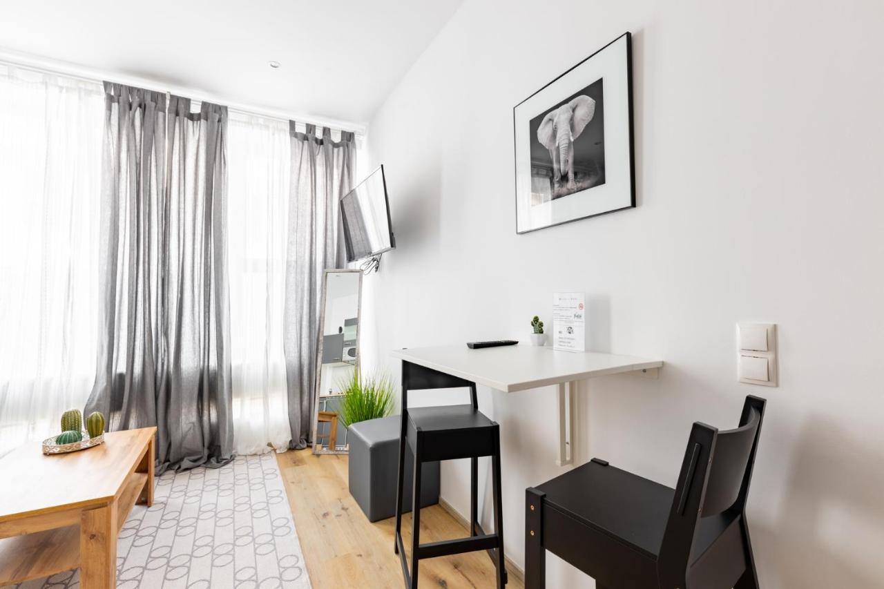 Budget Rooms West With Shared Kitchen Wiedeń Zewnętrze zdjęcie