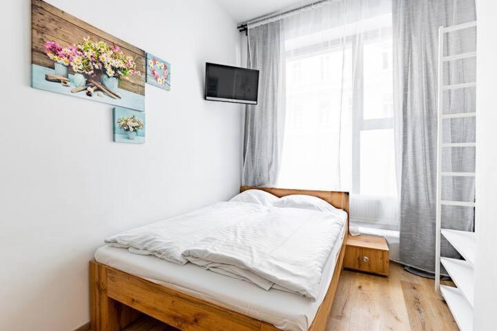Budget Rooms West With Shared Kitchen Wiedeń Zewnętrze zdjęcie