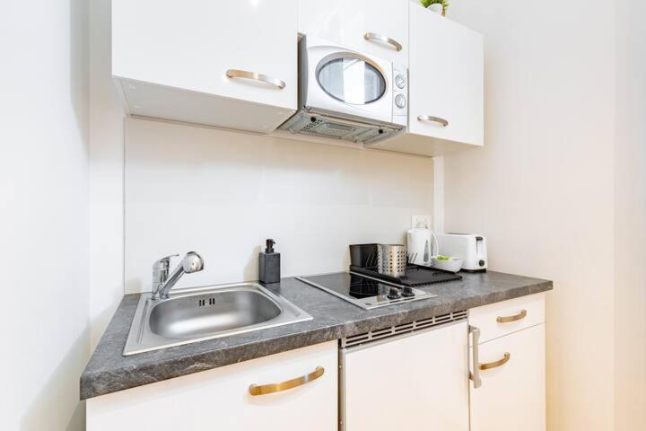 Budget Rooms West With Shared Kitchen Wiedeń Zewnętrze zdjęcie