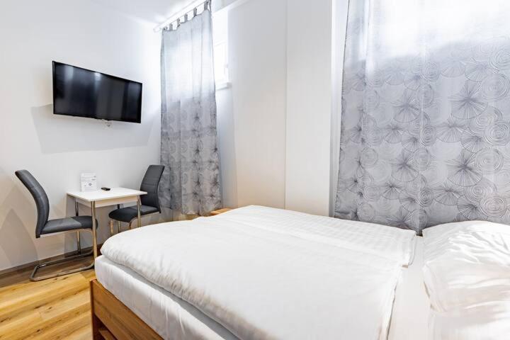Budget Rooms West With Shared Kitchen Wiedeń Zewnętrze zdjęcie