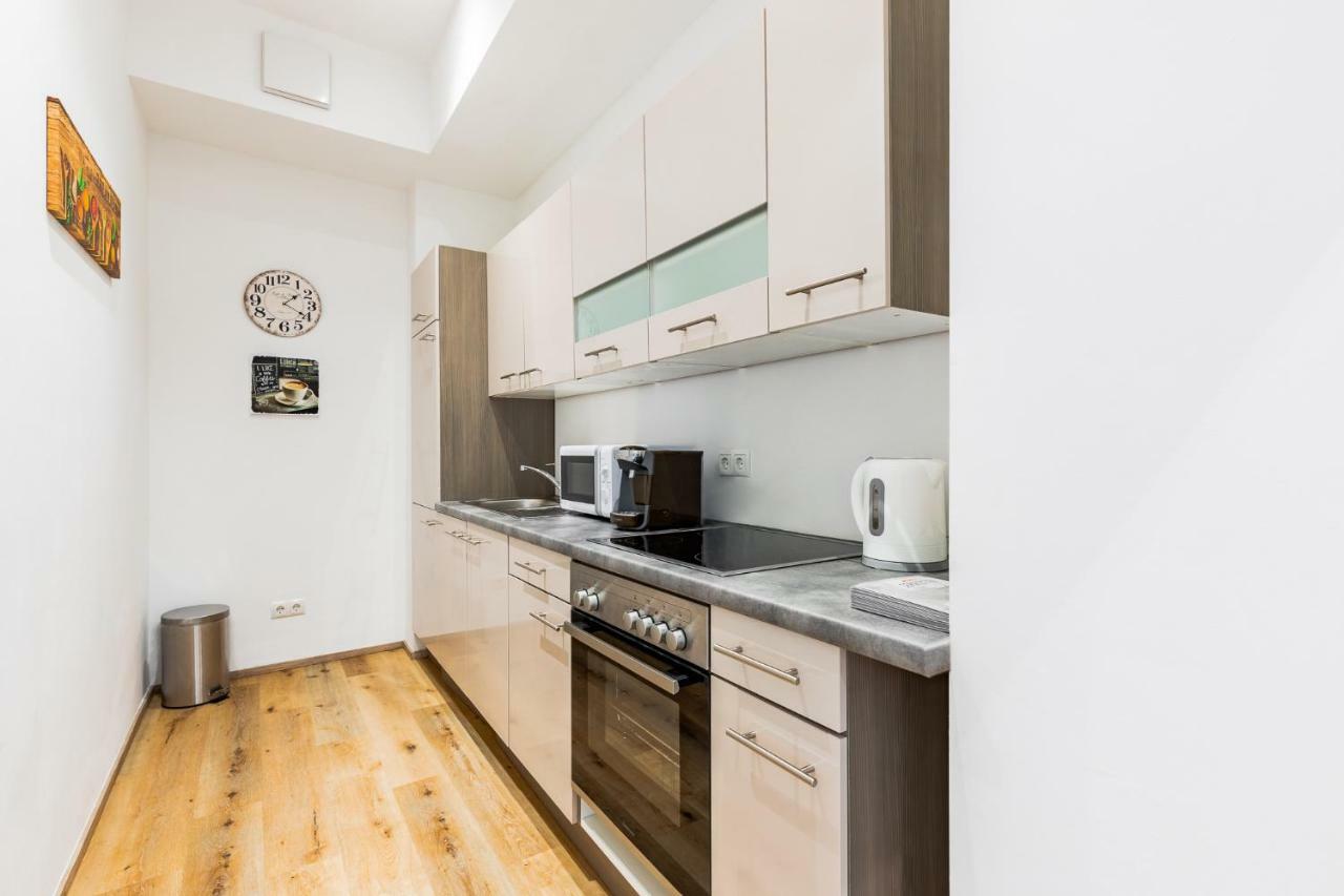 Budget Rooms West With Shared Kitchen Wiedeń Zewnętrze zdjęcie