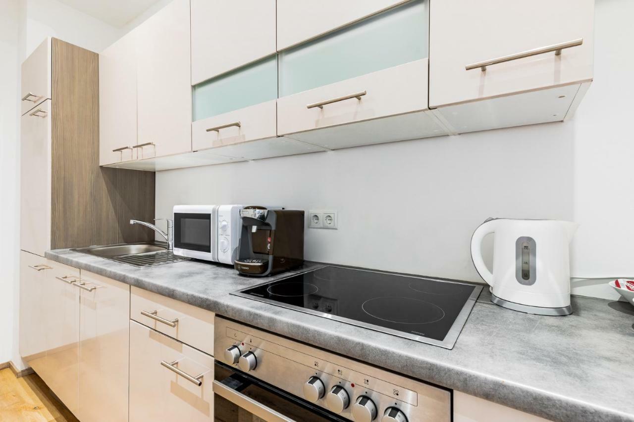 Budget Rooms West With Shared Kitchen Wiedeń Zewnętrze zdjęcie