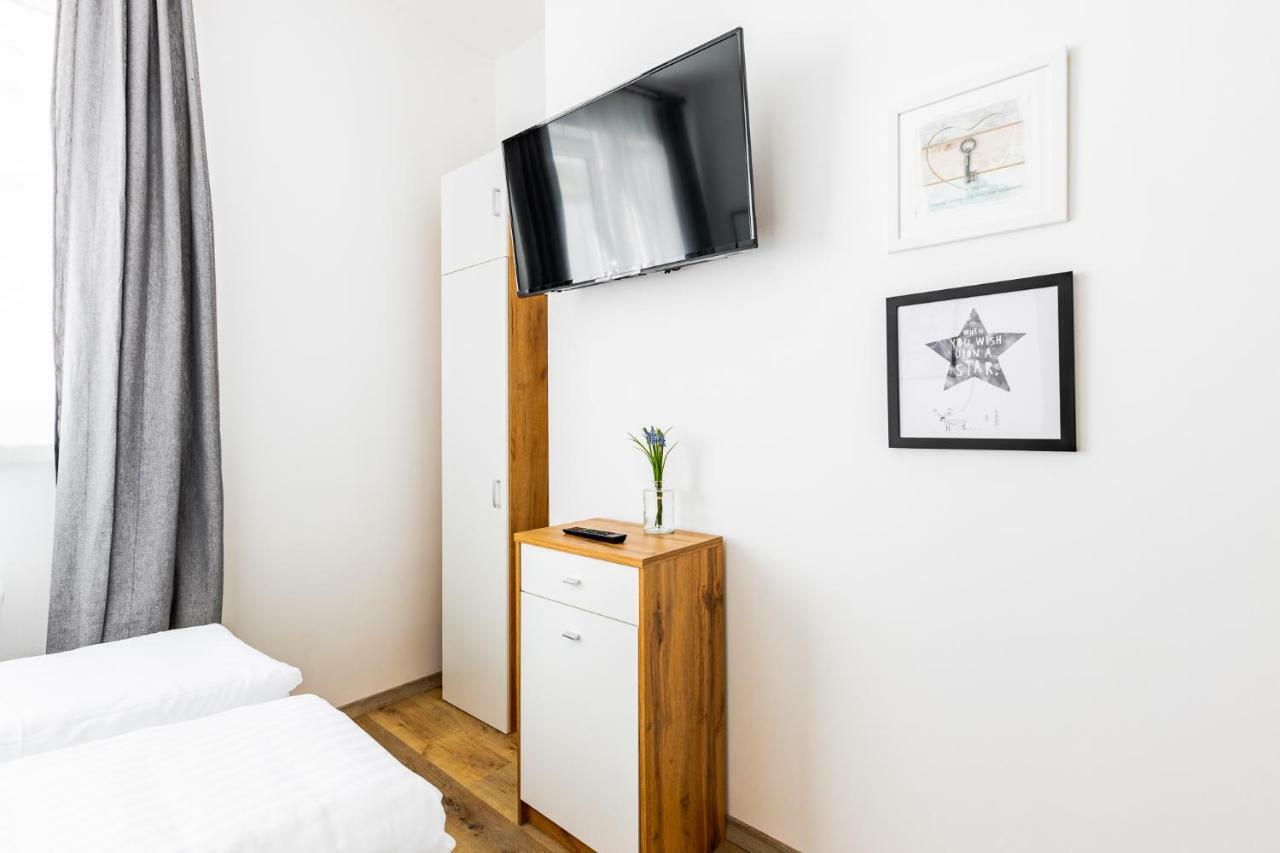 Budget Rooms West With Shared Kitchen Wiedeń Zewnętrze zdjęcie