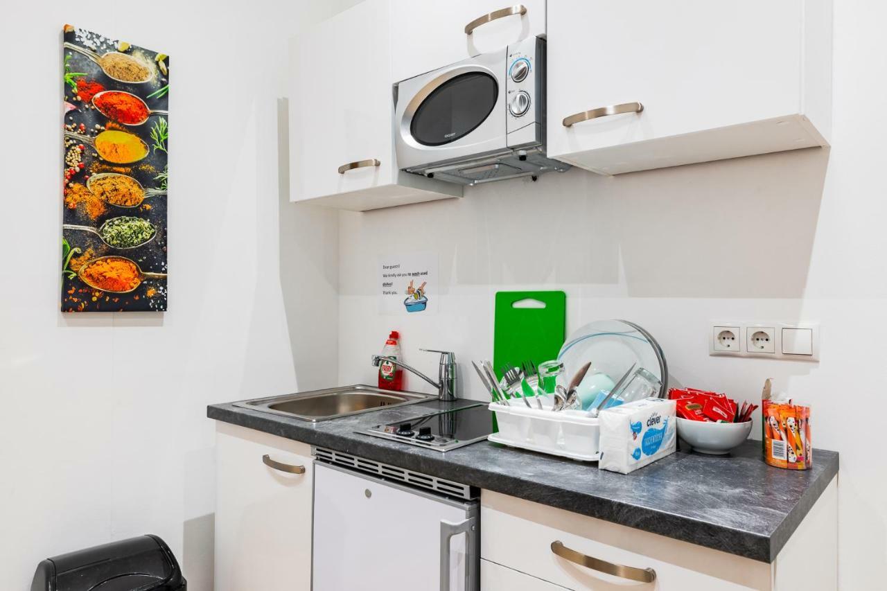 Budget Rooms West With Shared Kitchen Wiedeń Zewnętrze zdjęcie